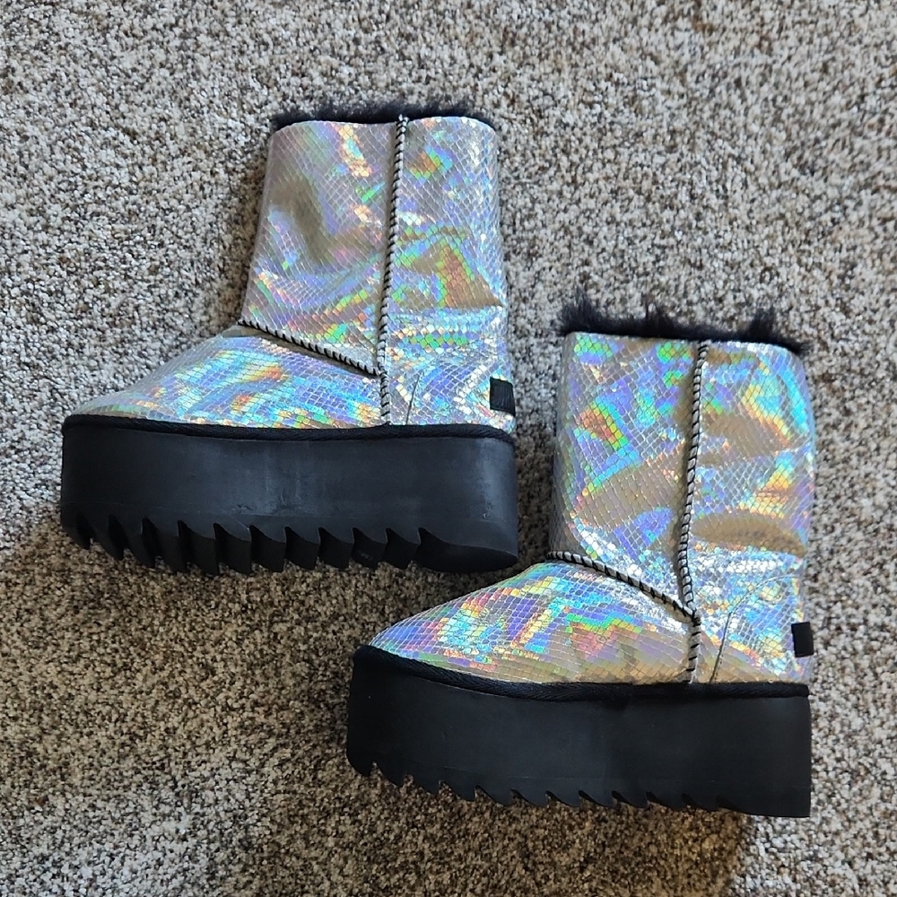 Current Mood Holographic Silver Platform Boots - Picture 2 of 8